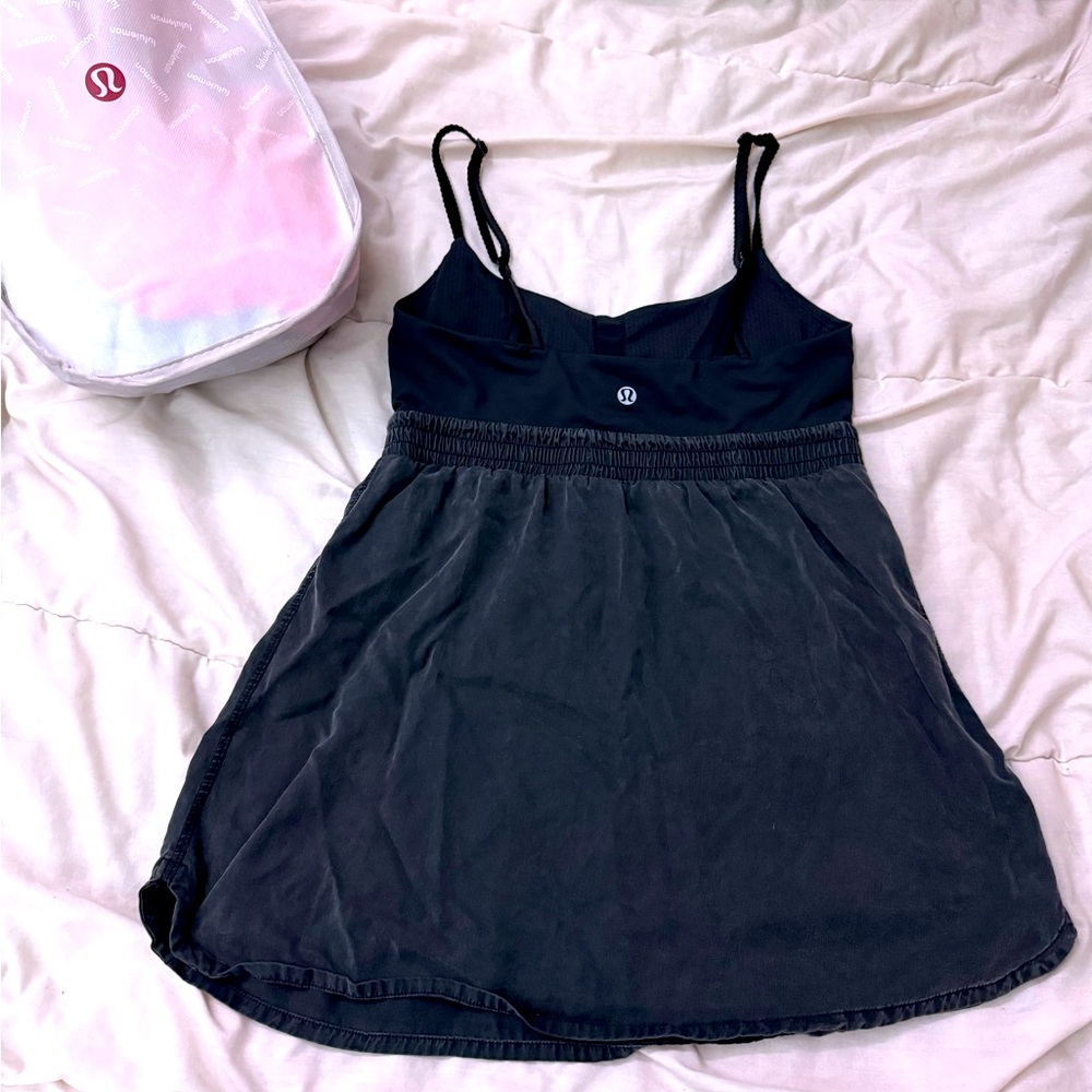 Lululemon sleeveless tank top size 6